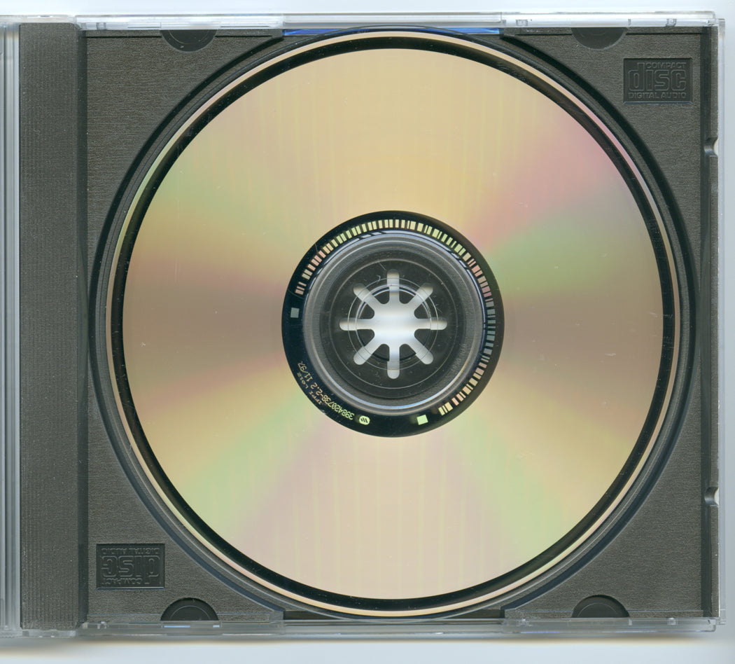 SHAKEN AND STIRRED THE DAVID ARNOLD JAMES BOND PROJECT Original CD Soundtrack (CD face)