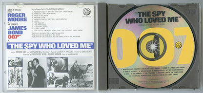 007 : THE SPY WHO LOVED ME Original CD Soundtrack (Inside) 