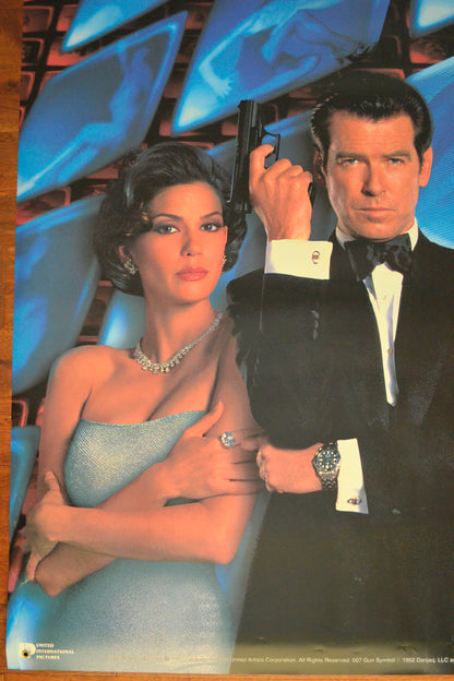 007 : TOMORROW NEVER DIES Cinema BANNER – Front Bottom Left View 