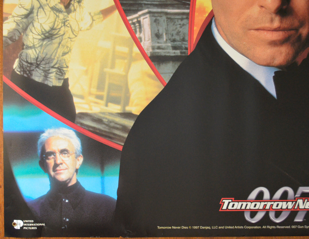 007 : TOMORROW NEVER DIES Cinema BANNER – BACK Bottom Left View 