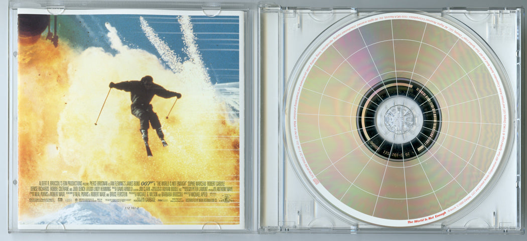 007 : THE WORLD IS NOT ENOUGH Original CD Soundtrack (Inside) 