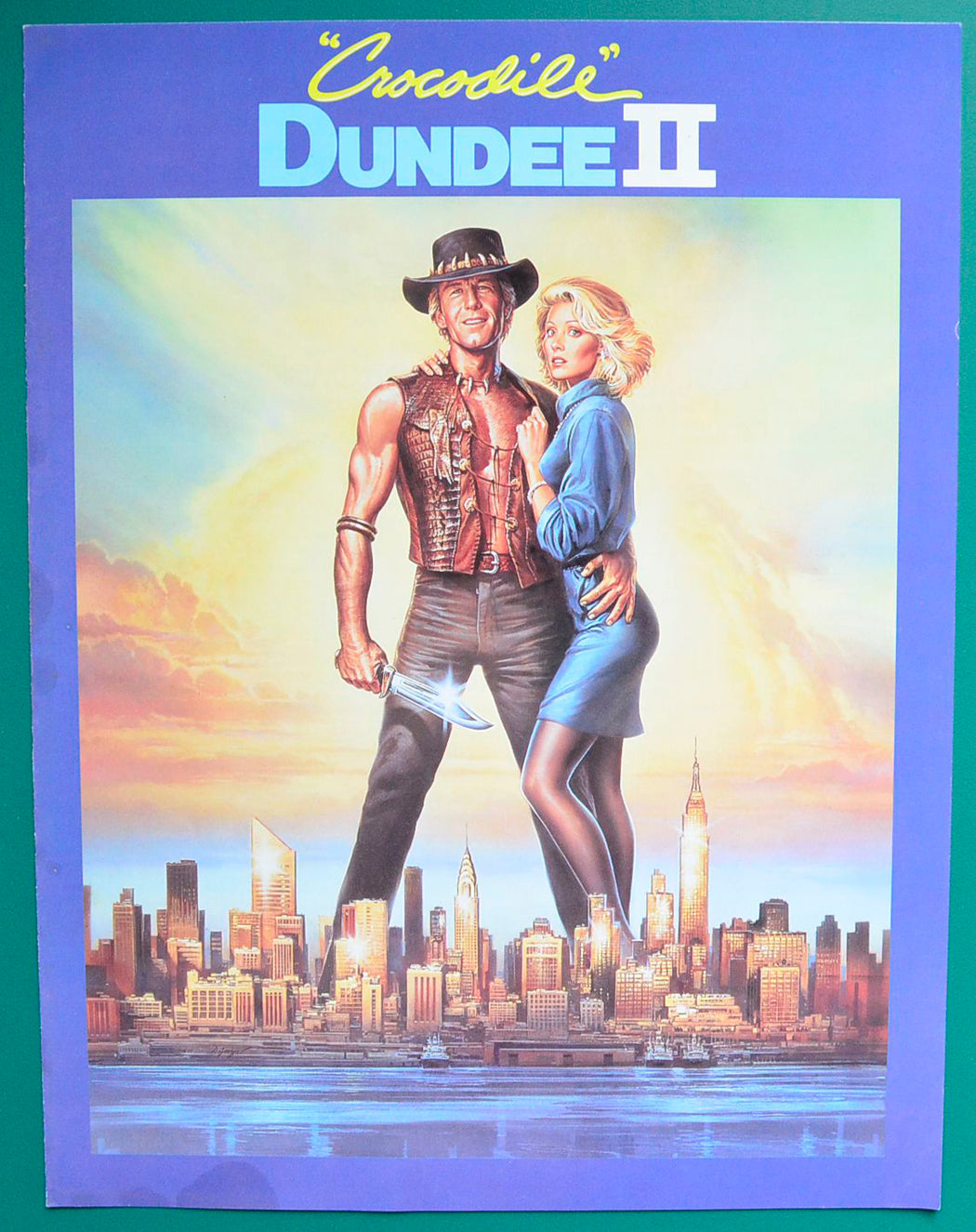 Crocodile Dundee II Original Cinema Exhibitors Synopsis Booklet  + Accessories / Advertising Blocks Sheet. 