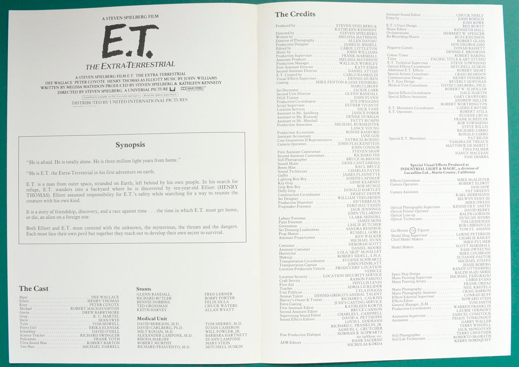 E.T. - Synopsis Booklet - Inside