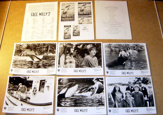 Free Willy 2  Original Press Kit With 6 Black And White Stills 