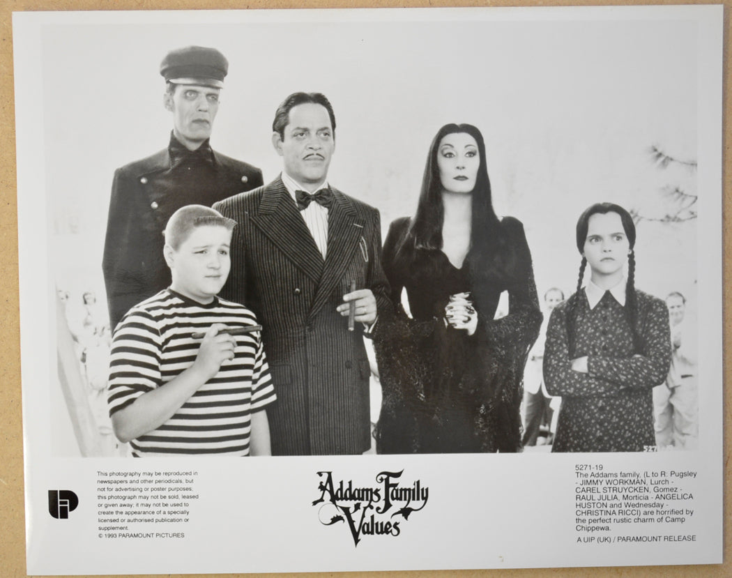 ADDAMS FAMILY VALUES Original Cinema Press Kit – Press Still 02 