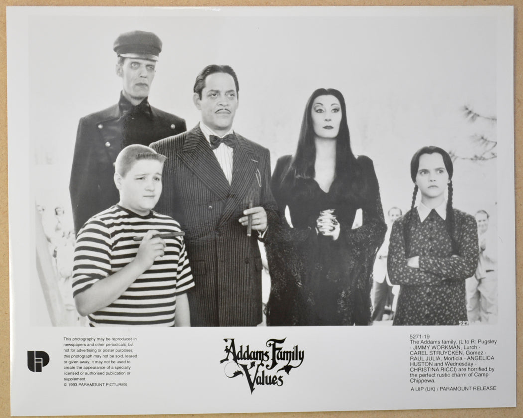 ADDAMS FAMILY VALUES Original Cinema Press Kit – Press Still 02 