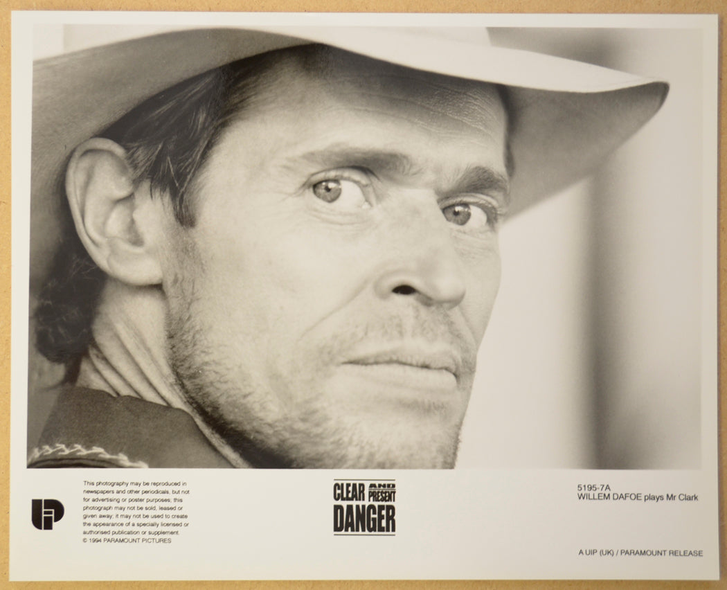 CLEAR AND PRESENT DANGER Original Cinema Press Kit – Press Still 05 