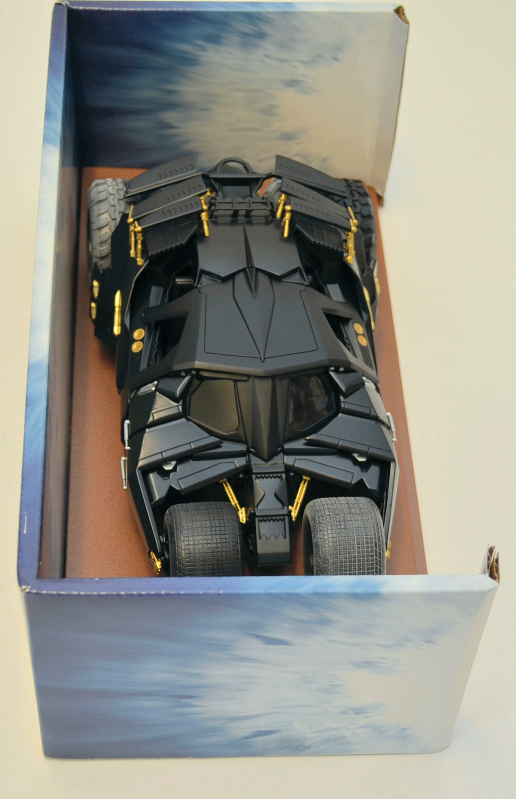 THE DARK KNIGHT Hot Wheels 1:18 scale (FRONT View)  