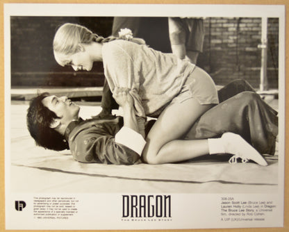 DRAGON : THE BRUCE LEE STORY Original Cinema Press Kit – Press Still 04 