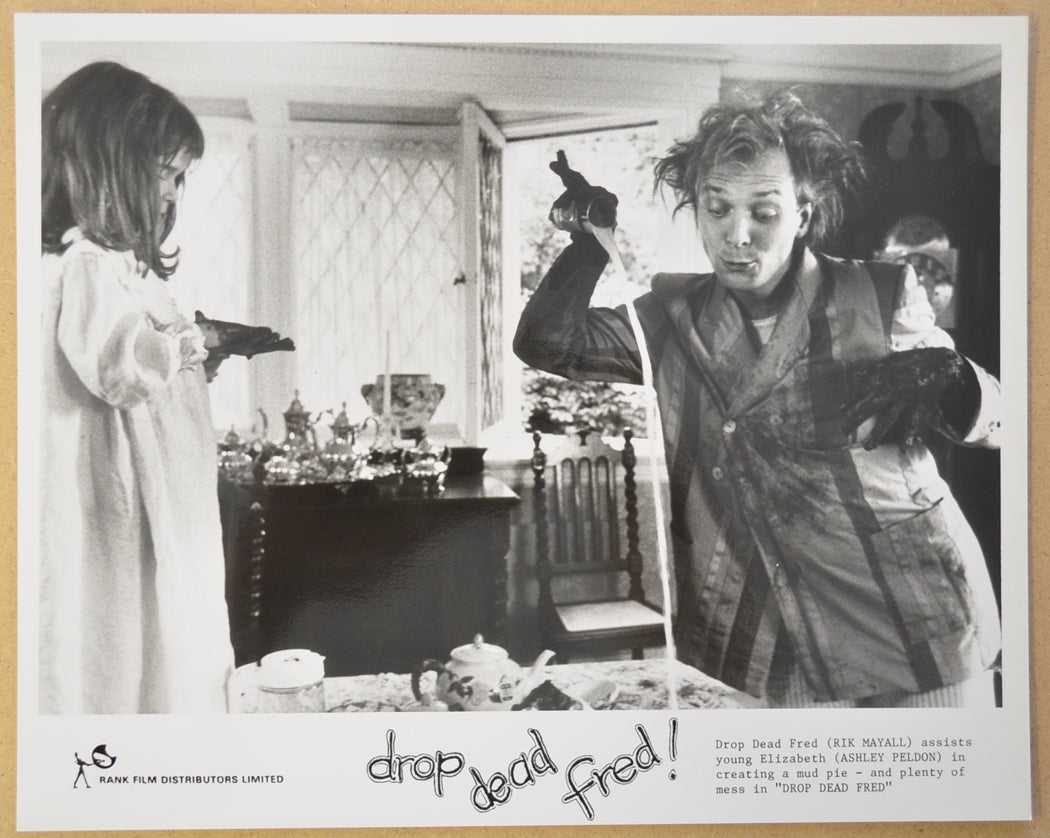 DROP DEAD FRED Original Cinema Press Kit – Press Still 05 