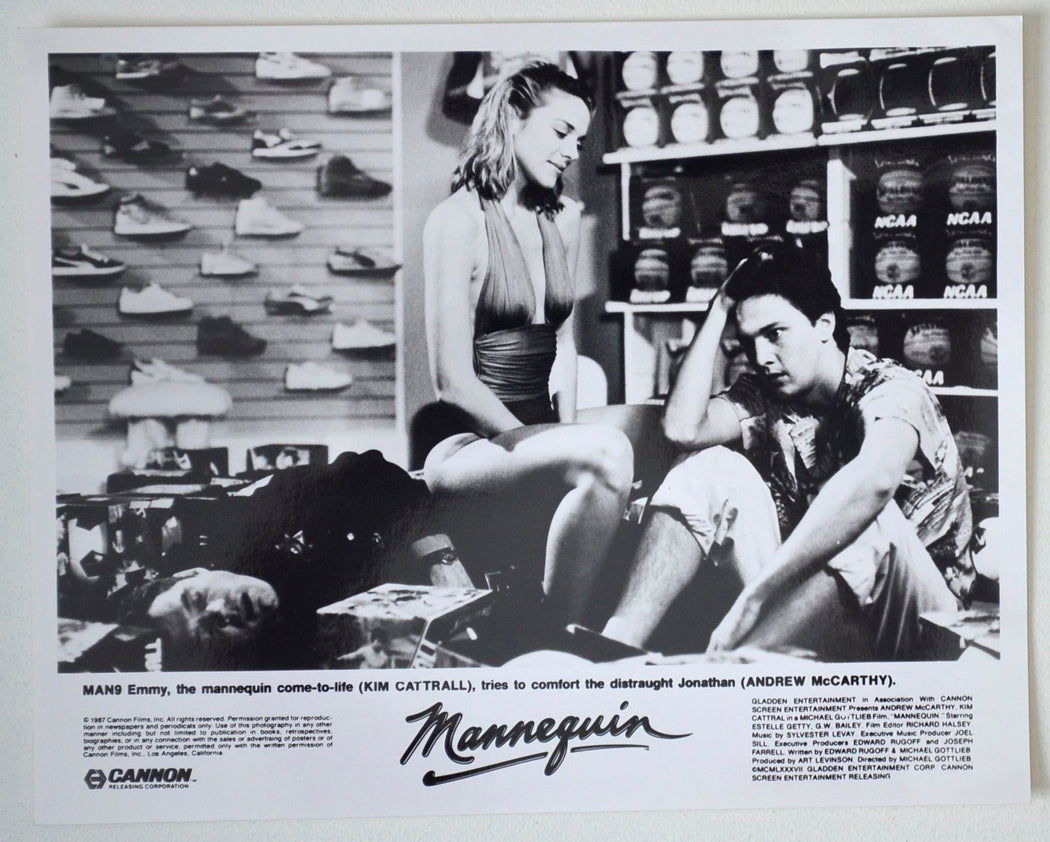 Mannequin    Original Cinema Front Of House (FOH) Black And White Still – Press Still – Movie Still     