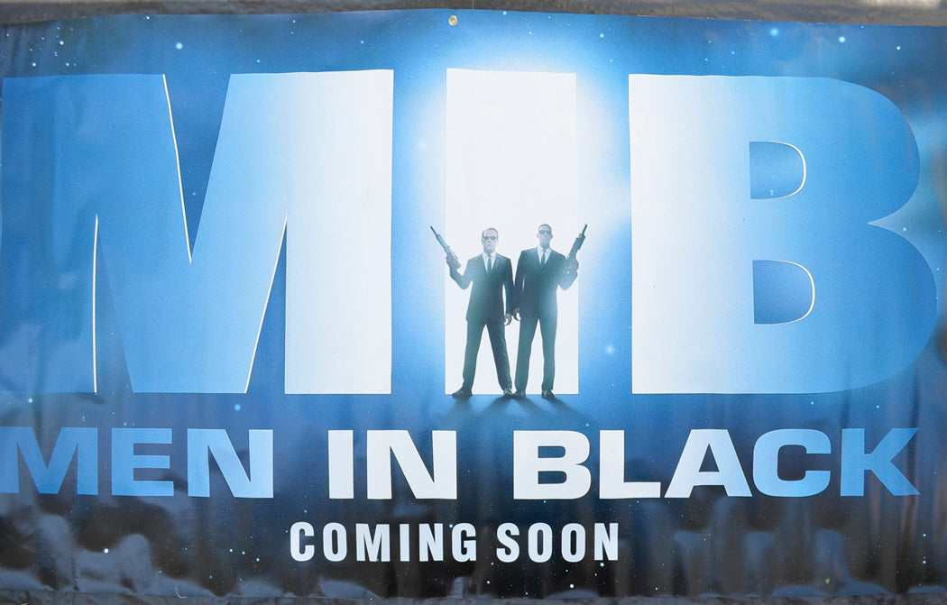 MEN IN BLACK Cinema BANNER Middle  