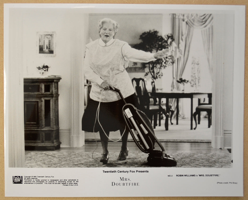 MRS DOUBTFIRE Original Cinema Press Kit – Press Still 05 