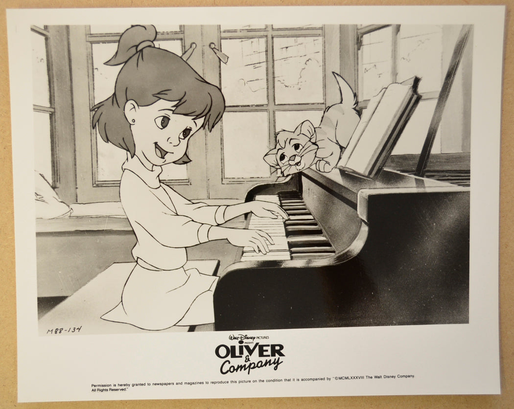 OLIVER AND COMPANY Original Cinema Press Kit – Press Still 06 