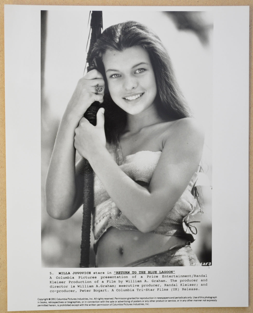 RETURN TO THE BLUE LAGOON Original Cinema Press Kit – Press Still 02 