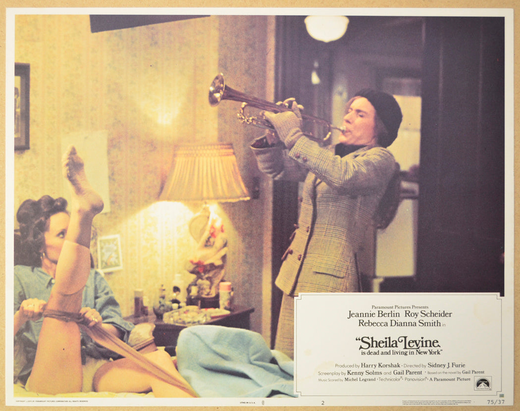 SHEILA LEVINE IS DEAD AND LIVING IN NEW YORK (Card 2) Cinema Lobby Card Set 