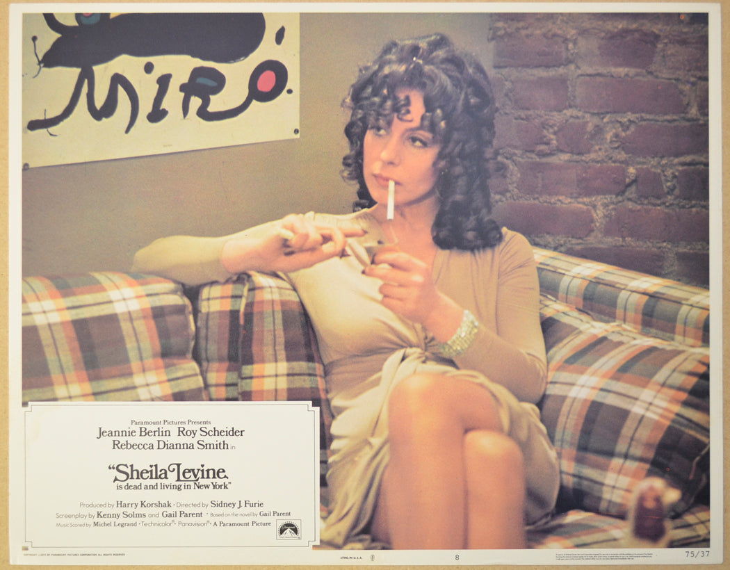 SHEILA LEVINE IS DEAD AND LIVING IN NEW YORK (Card 8) Cinema Lobby Card Set 