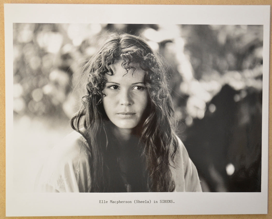 SIRENS Original Cinema Press Kit – Press Still 05 