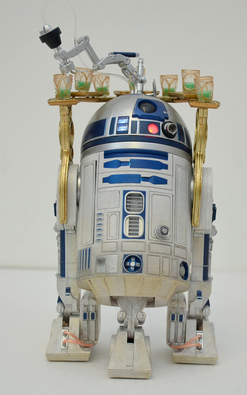 STAR WARS : SIDESHOW TOY - R2-D2 – SIDEHOW DELUXE – Front View 