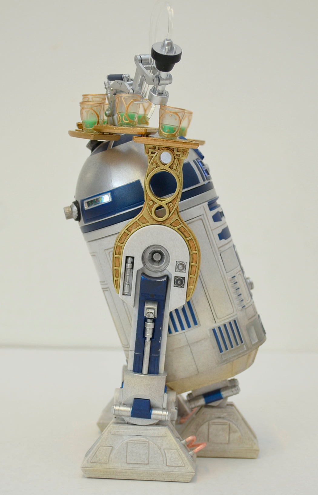 STAR WARS : SIDESHOW TOY - R2-D2 – SIDEHOW DELUXE – Left View 