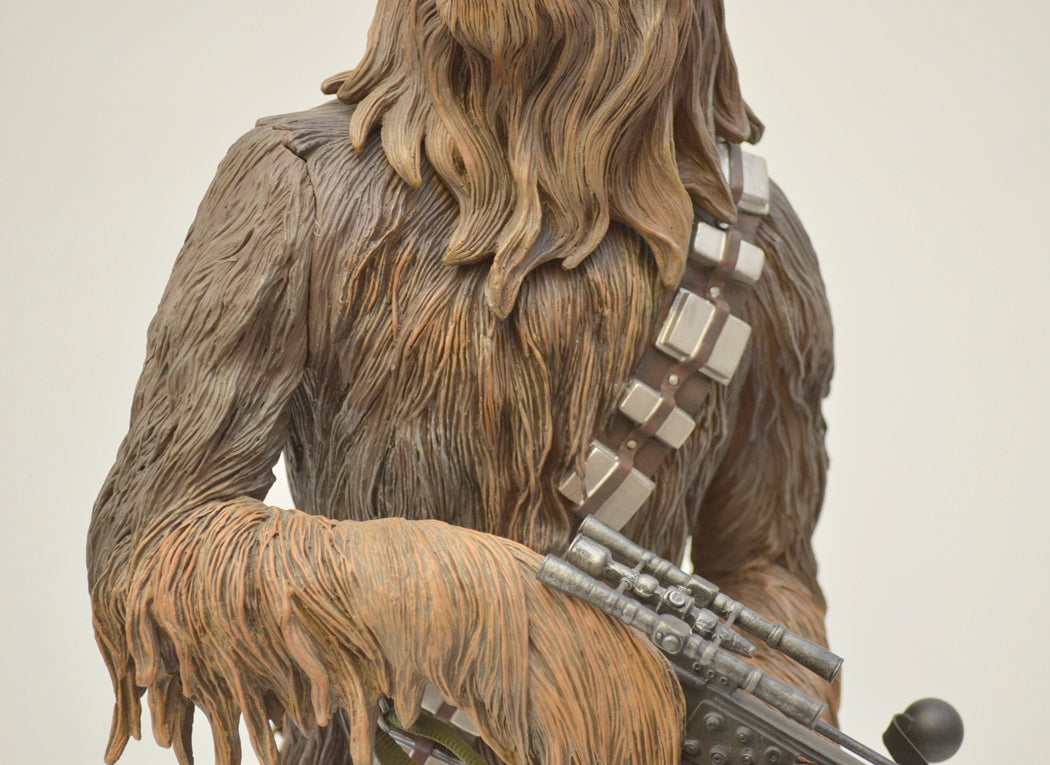 STAR WARS : SIDESHOW PREMIUM FORMAT CHEWBACCA – Chest View 