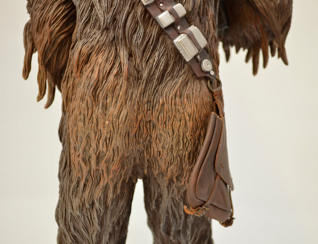 STAR WARS : SIDESHOW PREMIUM FORMAT CHEWBACCA – Waist Rear View 