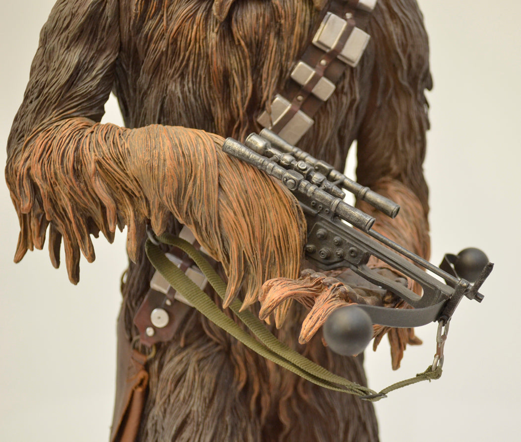 STAR WARS : SIDESHOW PREMIUM FORMAT CHEWBACCA – Waist View 