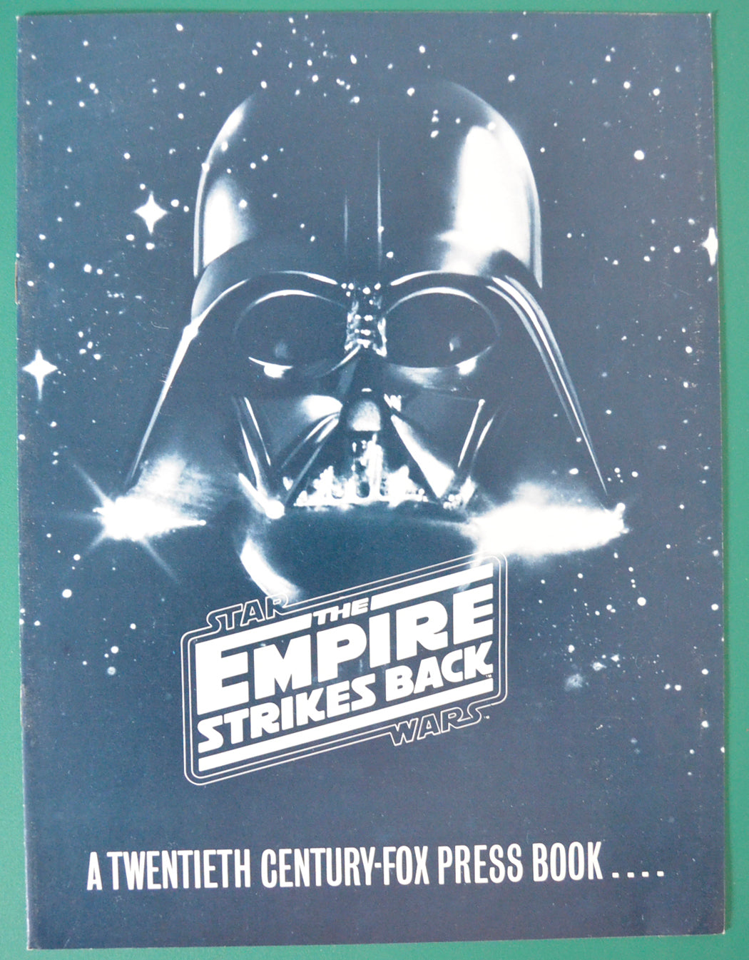 STAR WARS EPISODE V: THE EMPIRE STRIKES BACK – Cinema Exhibitors Campaign Press Book - Front