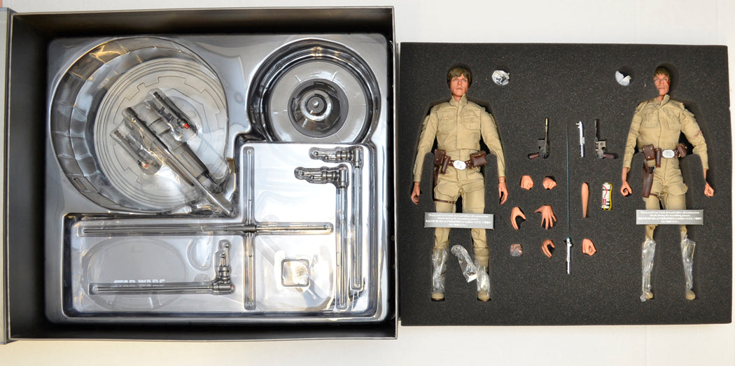 STAR WARS : HOT TOYS - LUKE SKYWALKER – BESPIN OUTFIT - DX07 – Box Inside View 