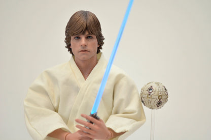 STAR WARS : HOT TOYS - LUKE SKYWALKER – SIDEHOW EXCLUSIVE – Front View 