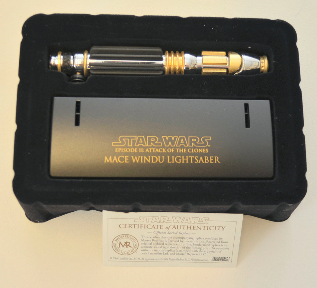 STAR WARS – MASTER REPLICAS - MACE WINDU SCALED LIGHTSABER (BOX INSIDE 2 View)  