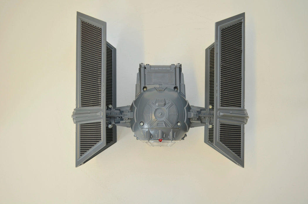 STAR WARS - DARTH VADER TIE FIGHTER - Palitoy Toy 33324 (BOTTOM Outside View)  