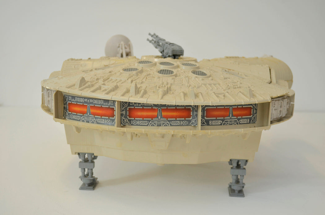 STAR WARS : EMPIRE STRIKES BACK - MILLENNIUM FALCON - Palitoy Toy 33364 (BACK View)  