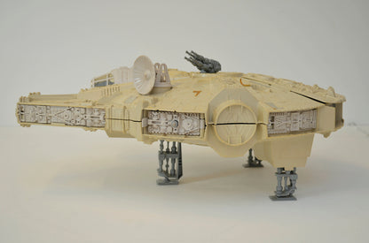 STAR WARS : EMPIRE STRIKES BACK - MILLENNIUM FALCON - Palitoy Toy 33364 (SIDE 1 View)  