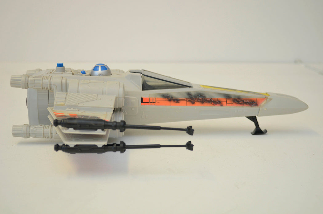 STAR WARS : EMPIRE STRIKES BACK - X-WING FIGHTER - Palitoy Toy - 33388 (SIDE 2 View)  