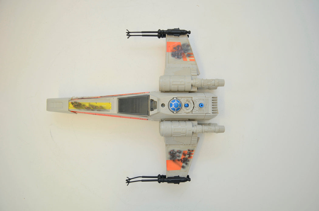 STAR WARS : EMPIRE STRIKES BACK - X-WING FIGHTER - Palitoy Toy - 33388 (TOP View)  