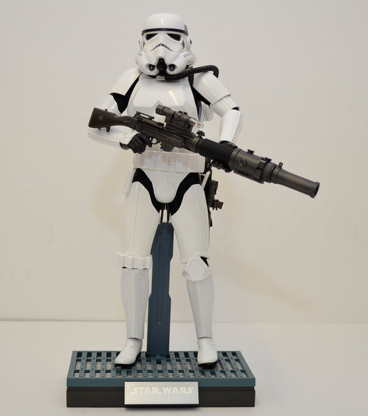 STAR WARS : HOT TOYS - SPACETROOPER – SIDEHOW EXCLUSIVE – Front View 