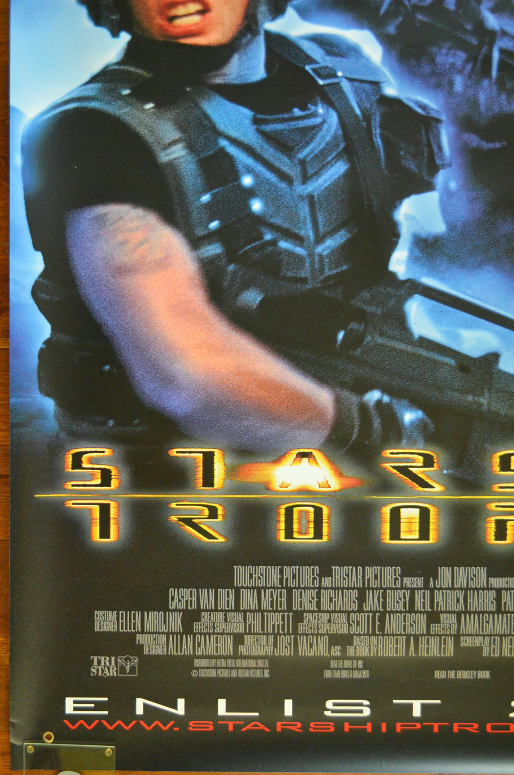 STARSHIP TROOPERS Cinema BANNER – Bottom Left View 