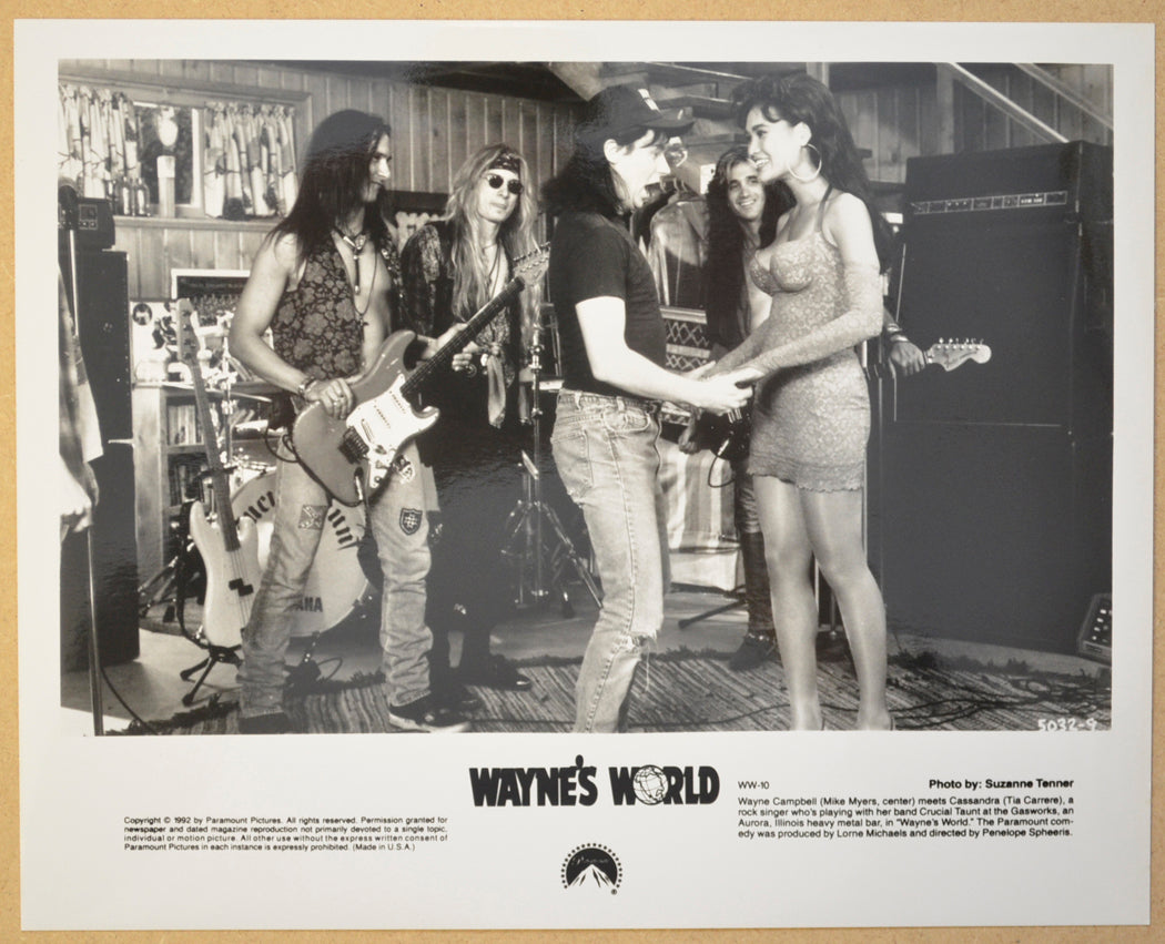 WAYNE’S WORLD (Still 3) Cinema Black and White Press Stills 